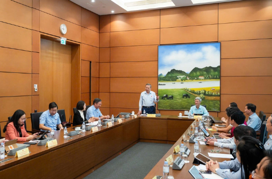 Quang cảnh buổi thảo luận tổ - Ảnh: GIA HÂN Quang cảnh buổi thảo luận tổ - Ảnh: GIA HÂN