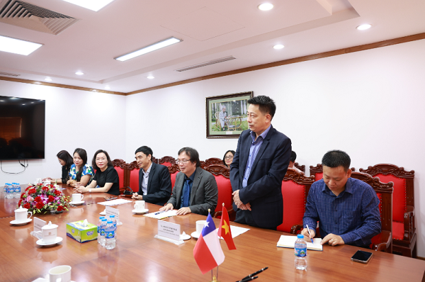 Ông Nguyễn Tiến Thanh – Chủ tịch Hội đồng thành viên, Tổng giám đốc NXBGDVN phát biểu tại buổi làm việc