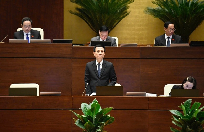 Bộ trưởng Nguyễn Mạnh Hùng trả lời chất vấn của các đại biểu Quốc hội - Ảnh: VGP Bộ trưởng Nguyễn Mạnh Hùng trả lời chất vấn của các đại biểu Quốc hội - Ảnh: VGP