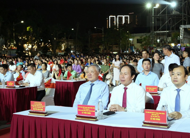 70 năm Tập kết ra Bắc: Dấu son lịch sử của dân tộc 70 năm Tập kết ra Bắc: Dấu son lịch sử của dân tộc