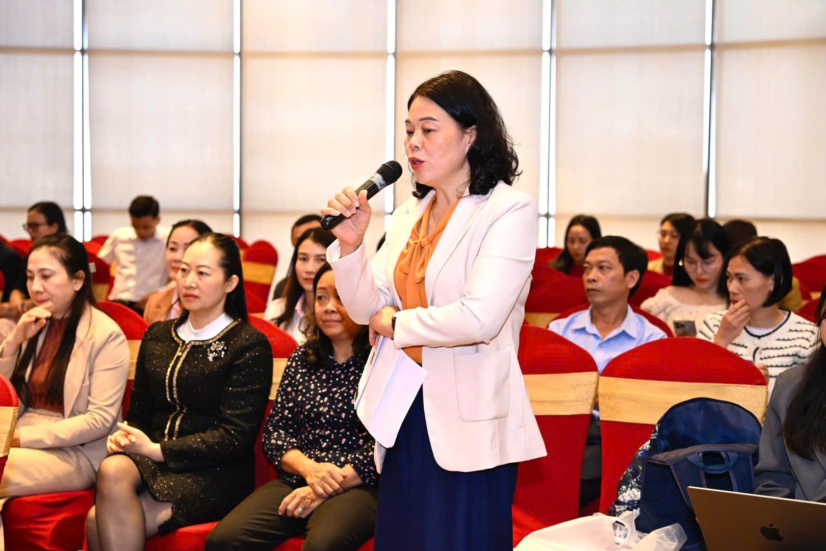 Bà Triệu Thị Lý - Phó Giám đốc Quỹ Hỗ trợ Phụ nữ phát triển tỉnh Bắc Kạn. Bà Triệu Thị Lý - Phó Giám đốc Quỹ Hỗ trợ Phụ nữ phát triển tỉnh Bắc Kạn.