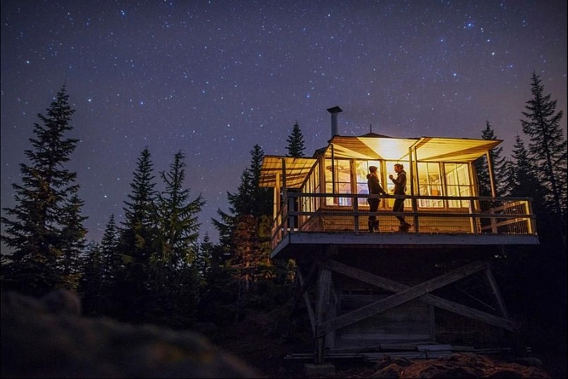 Du lịch đêm mang đến cho du khách nhiều trải nghiệm mới mẻ. Du lịch đêm mang đến cho du khách nhiều trải nghiệm mới mẻ.