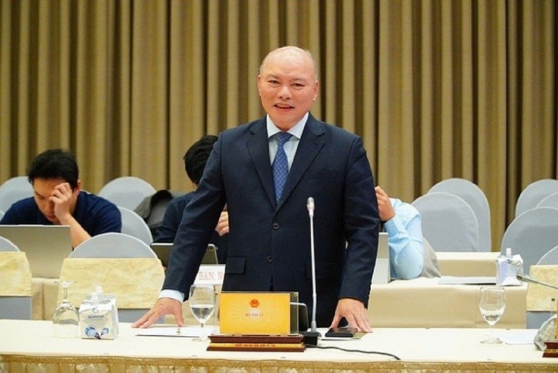 Chánh Văn phòng Bộ Nội vụ Vũ Đăng Minh đã thông tin về chủ trương, hướng xử lý chế độ khi tinh gọn, tinh giản biên chế, sắp xếp các bộ ngành.