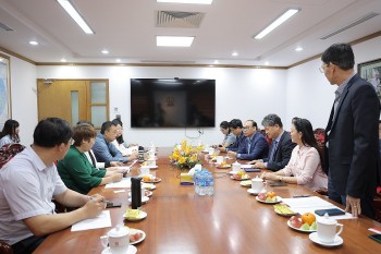 Nhà xuất bản Giáo dục Việt Nam gặp gỡ, trao đổi cùng Trung tâm Bảo hộ Bản quyền Trung Quốc