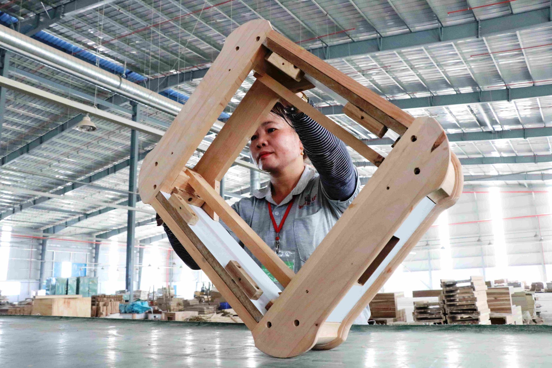 Ngành gỗ Việt Nam cần chuẩn bị gì trước thay đổi của thị trường xuất khẩu? ẢNH TTXVN Ngành gỗ Việt Nam cần chuẩn bị gì trước thay đổi của thị trường xuất khẩu? ẢNH TTXVN