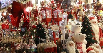 Mê mẩn không khí Giáng sinh trên phố Hàng Mã