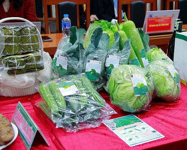 Sản phẩm OCOP tham dự hội nghị đánh giá phân hạng sản phẩm OCOP năm 2024. Ảnh: VGP Sản phẩm OCOP tham dự hội nghị đánh giá phân hạng sản phẩm OCOP năm 2024. Ảnh: VGP