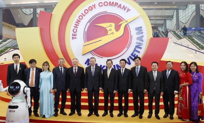 Tổng Bí thư Tô Lâm và các đại biểu tham dự diễn đàn.