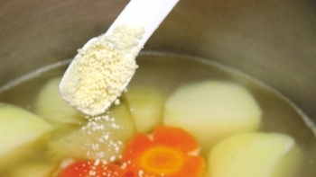 Ăn nhiều hạt nêm có tốt không?