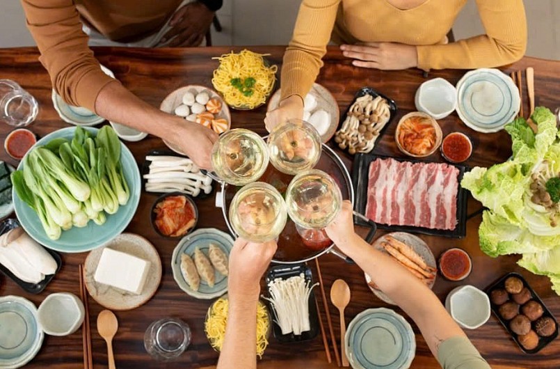 Làm sao để ăn uống, sinh hoạt được cân bằng trong dịp Tết? Làm sao để ăn uống, sinh hoạt được cân bằng trong dịp Tết?