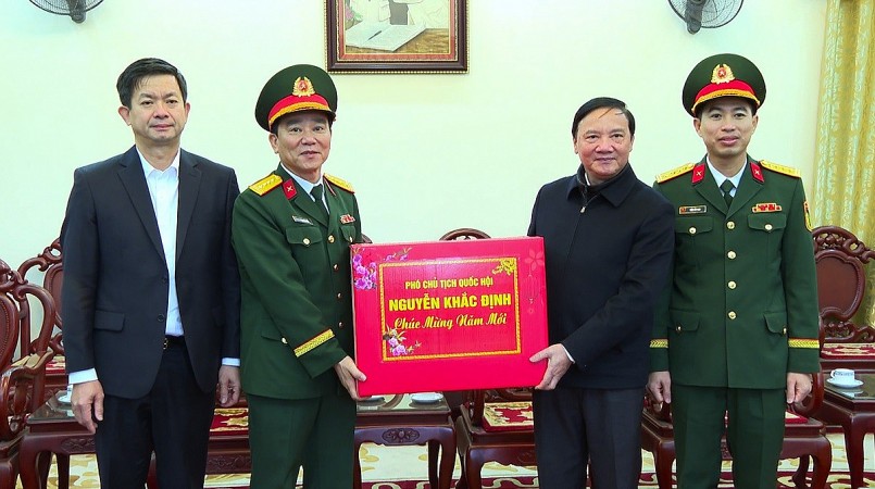 Phó Chủ tịch Quốc hội Nguyễn Khắc Định thăm, chúc Tết các bộ phận trực tại Đài tưởng niệm Bắc Sơn Phó Chủ tịch Quốc hội Nguyễn Khắc Định thăm, chúc Tết các bộ phận trực tại Đài tưởng niệm Bắc Sơn