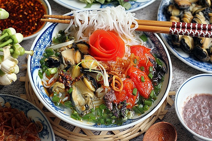 Bún ốc giải ngán ngày tết, ăn sao để không ảnh hưởng đến sức khỏe? Bún ốc giải ngán ngày tết, ăn sao để không ảnh hưởng đến sức khỏe?