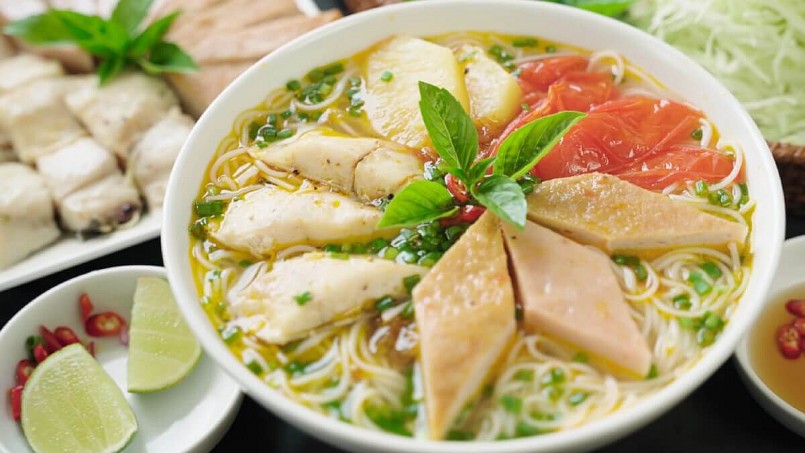 Bún chả cá nổi tiếng của Quy Nhơn. Bún chả cá nổi tiếng của Quy Nhơn.