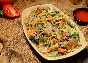 Đến Mộc Châu ngắm hoa mận, nhớ "dừng chân" thưởng thức đặc sản trứ danh