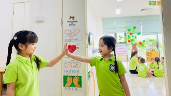 Dịch cúm bùng phát, trẻ ở nhà hay đi học dễ mắc bệnh hơn?