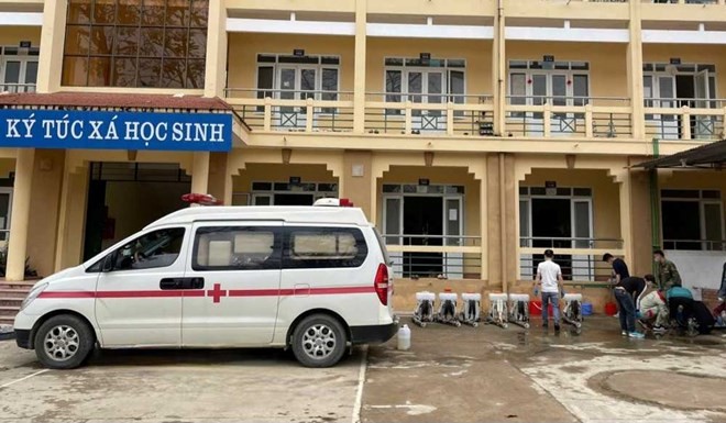 Dịch cúm bùng phát, trẻ ở nhà hay đi học dễ mắc bệnh hơn?