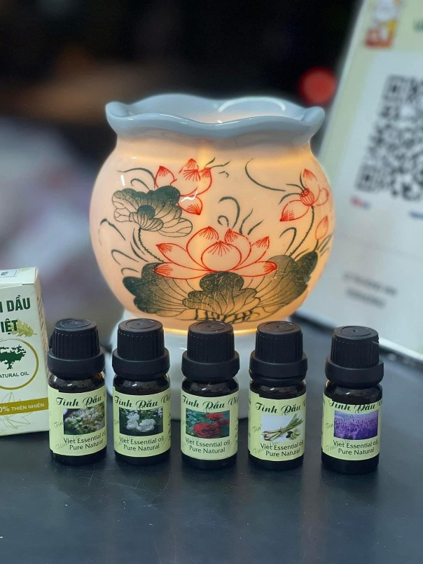 Thời tiết nồm ẩm kéo dài, đèn xông tinh dầu bỗng chốc trở nên đắt hàng Thời tiết nồm ẩm kéo dài, đèn xông tinh dầu bỗng chốc trở nên đắt hàng