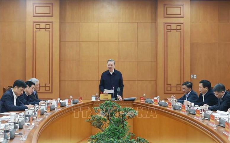 Tổng Bí thư nêu rõ, xuyên suốt các văn kiện phải bổ sung và nhấn mạnh vai trò then chốt của công tác xây dựng Đảng - Ảnh: TTXVN Tổng Bí thư nêu rõ, xuyên suốt các văn kiện phải bổ sung và nhấn mạnh vai trò then chốt của công tác xây dựng Đảng - Ảnh: TTXVN