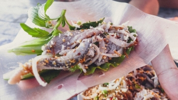 Gỏi cá bỗng sông Lô đặc sắc cỡ nào mà khiến bao người mê đắm?