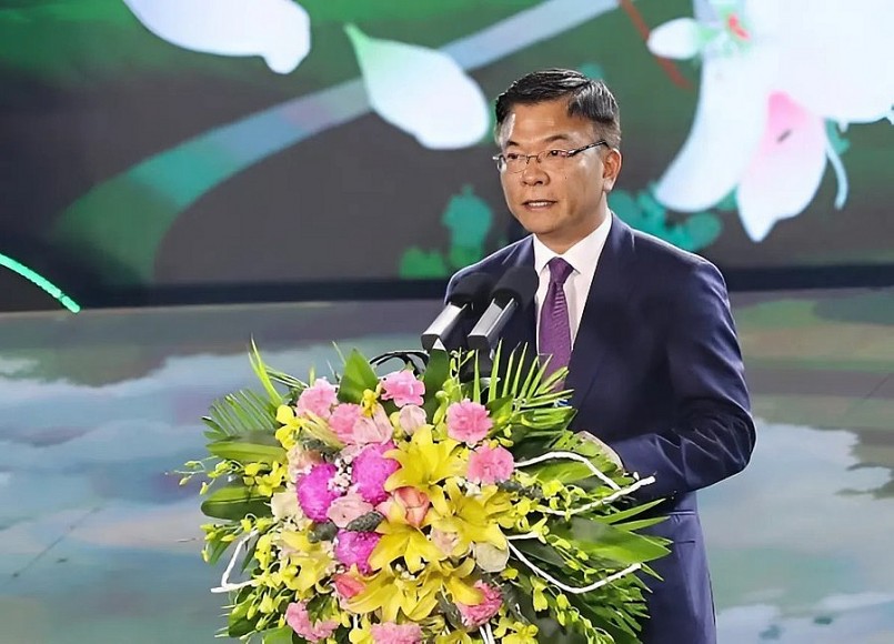 Lung linh đêm khai hội Hoa Ban Điện Biên 2025 Lung linh đêm khai hội Hoa Ban Điện Biên 2025