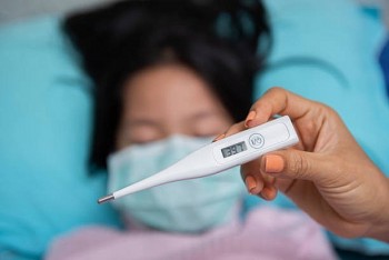 Trung bình 1 người mắc bệnh sởi có thể lây cho 12-18 người khác