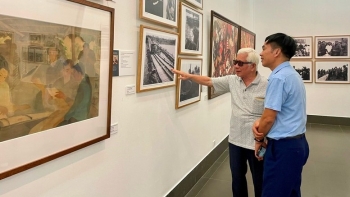 Tổ chức triển lãm Mỹ thuật kỷ niệm 50 năm Ngày đất nước thống nhất tại Hà Nội