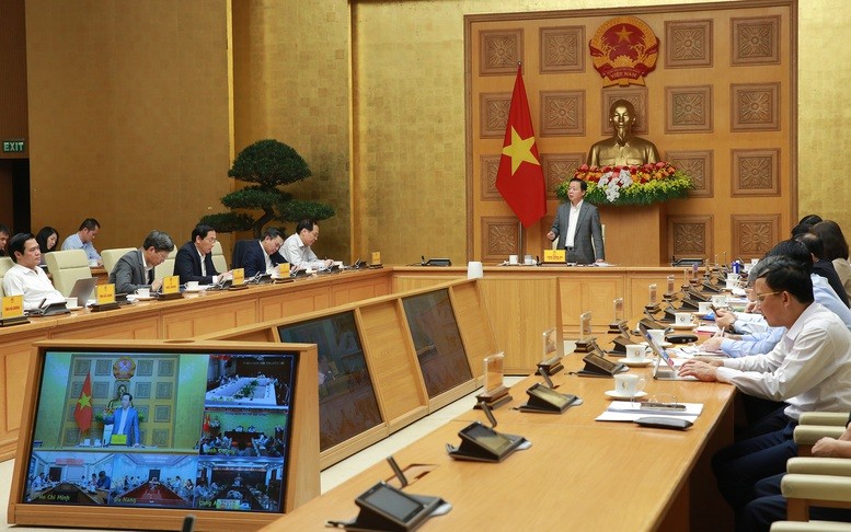 Phó Thủ tướng Trần Hồng Hà giao nhiệm vụ cụ thể cho các bộ, ngành, địa phương để sớm hoàn thiện và triển khai kế hoạch hành động quốc gia về giảm ô nhiễm không khí - Ảnh: VGP