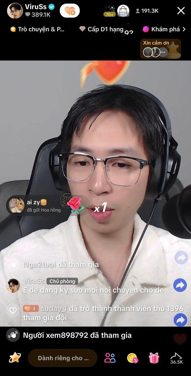 Buổi livestream của Ngọc Kem và ViruSs đều hút hơn một triệu người xem. Buổi livestream của Ngọc Kem và ViruSs đều hút hơn một triệu người xem.