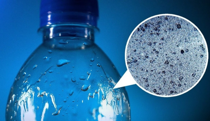 Nhai kẹo cao su có thể hấp thu hàng nghìn hạt vi nhựa vào cơ thể