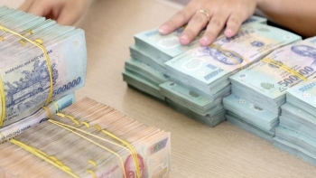 Lộ diện ngân hàng đầu tiên giảm lãi suất huy động trong ngày 1/4