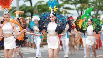 "Bùng nổ" Carnaval Hạ Long 2025 với màn đại tiệc rực rỡ