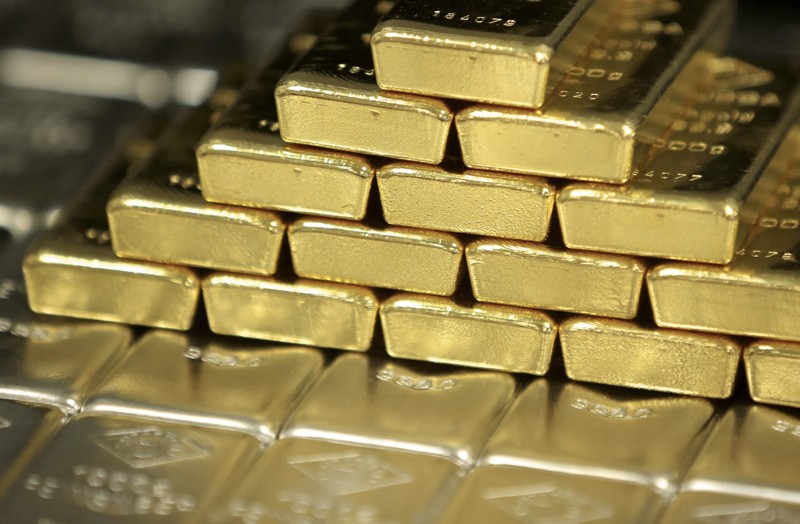 Hôm qua, giá vàng thế giới có lúc lập kỷ lục mới ở mức 3.145 USD/ounce, nhưng sau đó bất ngờ sụt giảm rất mạnh. 