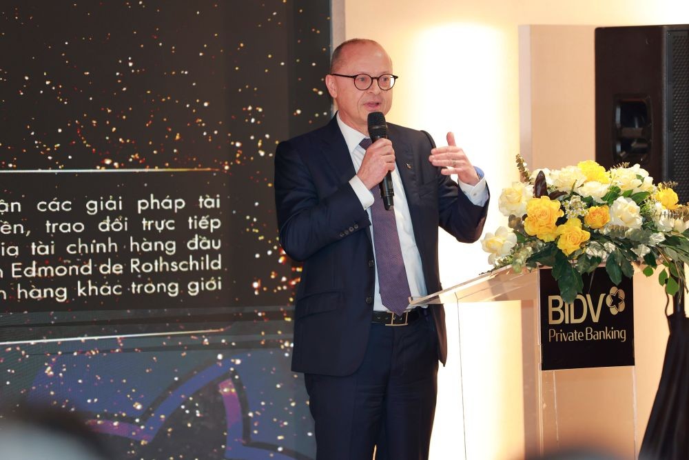 Chuyên gia tập đoàn Edmond de Rothschild chia sẻ tại sự kiện Exclusive Wealth CircleChuyên gia tập đoàn Edmond de Rothschild chia sẻ tại sự kiện Exclusive Wealth Circle Chuyên gia tập đoàn Edmond de Rothschild chia sẻ tại sự kiện Exclusive Wealth CircleChuyên gia tập đoàn Edmond de Rothschild chia sẻ tại sự kiện Exclusive Wealth Circle