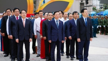 Phó Chủ tịch Quốc hội Nguyễn Khắc Định dự Lễ Thượng cờ kỷ niệm 50 năm giải phóng tỉnh Khánh Hòa