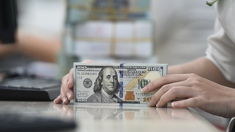 Các ngân hàng thương mại đồng loạt tăng giá USD lên 26.000 đồng