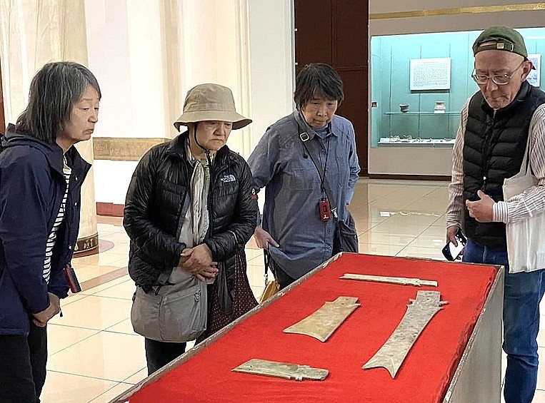 Chiêm ngưỡng bảo vật Quốc gia thời đại Hùng Vương trên Đất Tổ