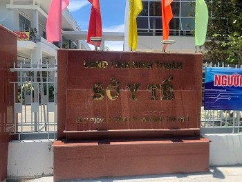 Ninh Thuận thông tin vụ 6 du khách ngộ độc rượu