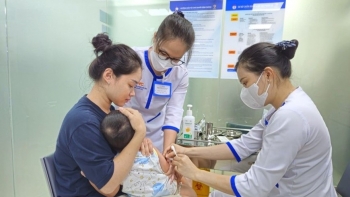 Bộ Y tế đẩy nhanh chiến dịch tiêm chủng vắc xin phòng sởi