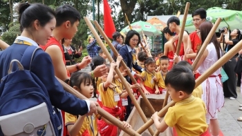 Bảo đảm an toàn cho trẻ em mùa lễ hội