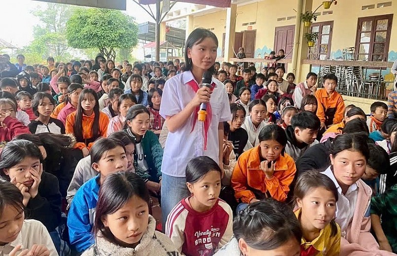 Các buổi tuyên truyền phòng chống tảo hôn, hôn nhân cận huyết thống thu hút sự tham gia của đông đảo học sinh trên địa bàn thị xã Sa Pa