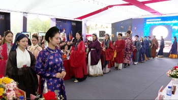 Tham vấn ý kiến chuyên gia về “Trang phục và cổ phục thời Đinh”