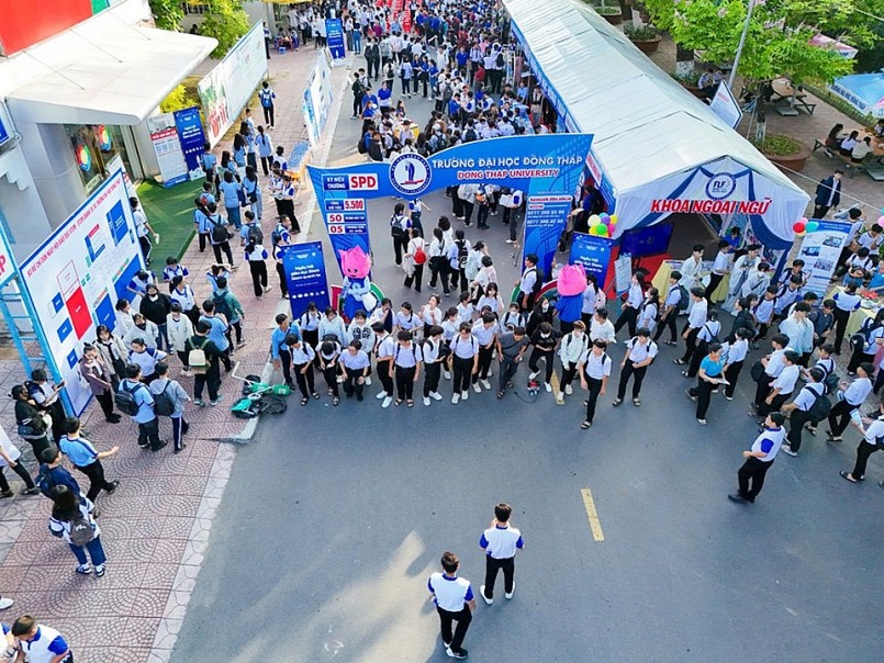 Vụ nghi ngộ độc thực phẩm xảy ra trong sự kiện Ngày hội STEM (khoa học, công nghệ, kỹ thuật, toán học) được tổ chức tại Trường Đại học Đồng Tháp.