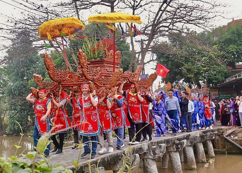 Đến làng Nôm tìm về ký ức Việt xưa