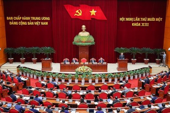 Bộ Chính trị trình Trung ương xem xét chủ trương tổ chức bầu cử sớm