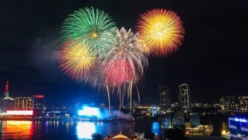 TP. HCM dự kiến bắn pháo hoa 30 điểm đêm 30/4