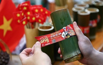 5 quán cà phê trang trí cờ đỏ sao vàng tại TP.HCM dịp lễ 30/4