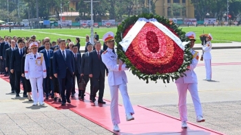 Tổng Bí thư, Chủ tịch nước Trung Quốc Tập Cận Bình vào Lăng viếng Chủ tịch Hồ Chí Minh