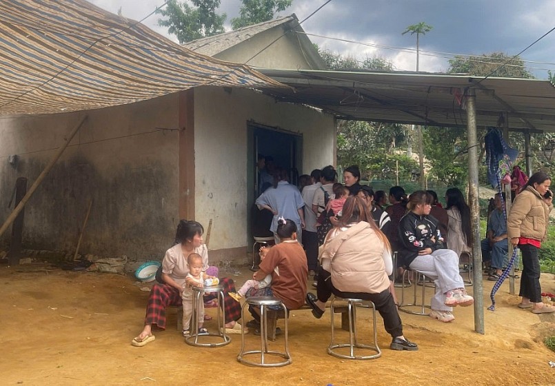 Nạn nhân Giàng Thị Cầu đã tử vong và được đưa về an táng tại gia đình.