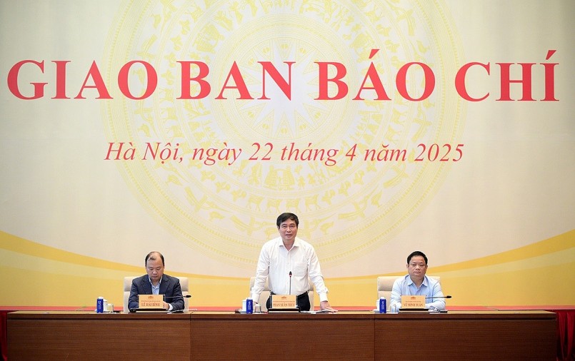 Phó Trưởng ban Tuyên giáo và Dân vận Trung ương Phan Xuân Thủy phát biểu khai mạc Hội nghị.