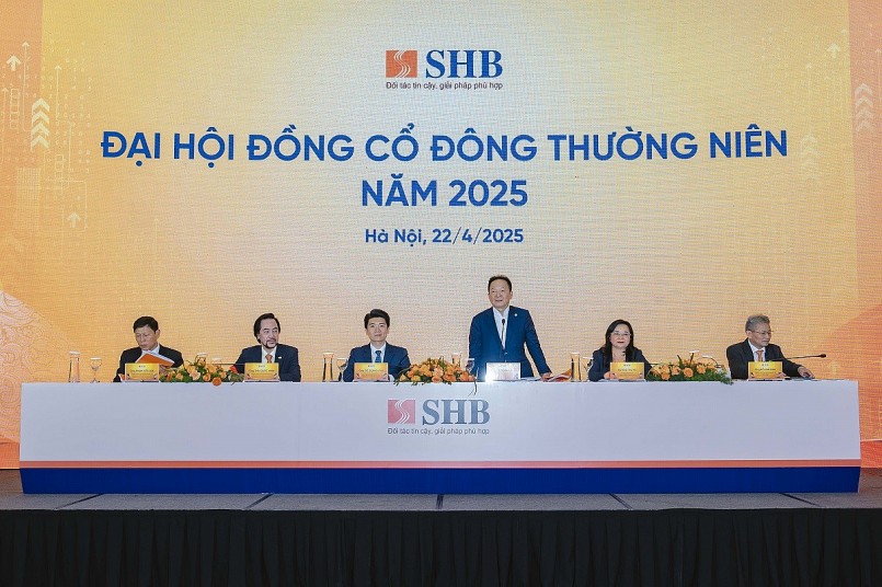 Toàn cảnh Đại hội đồng cổ đông thường niên năm 2025 của SHB với hơn 1.000 cổ đông tham dự trực tiếp Toàn cảnh Đại hội đồng cổ đông thường niên năm 2025 của SHB với hơn 1.000 cổ đông tham dự trực tiếp